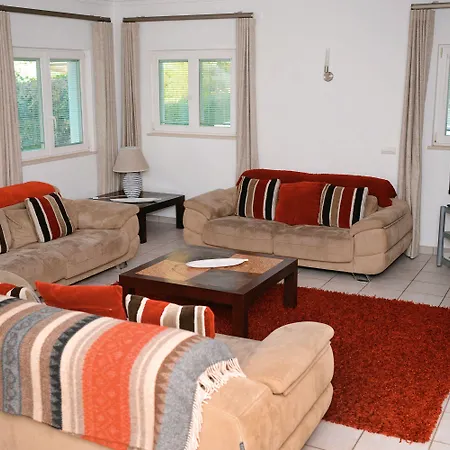 Beautiful 5 En-suite Bed With Private Pool Hotel 3*